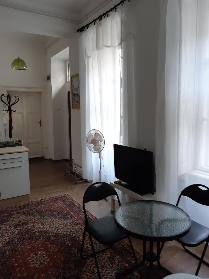 Valentin Apartman Budapest Exterior photo
